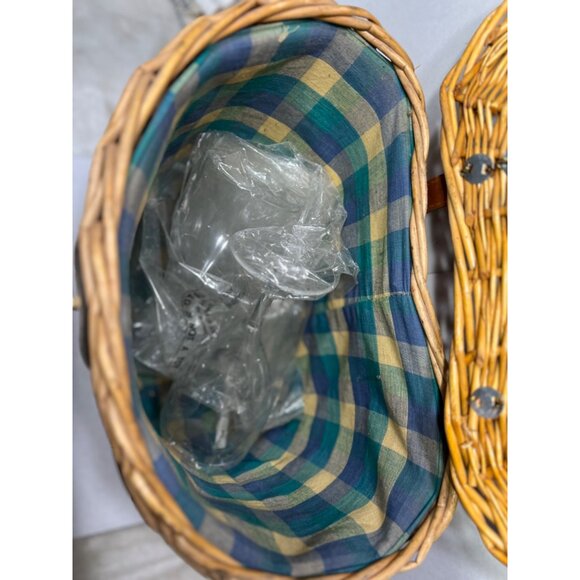Wicker Picnic Basket With Strap & Plaid Lining - Picture 6 of 9